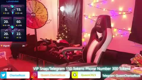 Snapshot of queencroze chatting on 12.17.24 Queen Cherise Roze online show from 12.17.24