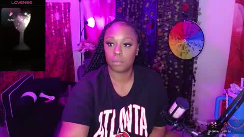 Snapshot of queencroze chatting on 11.09.25 Queen Cherise Roze online show from 11.09.25