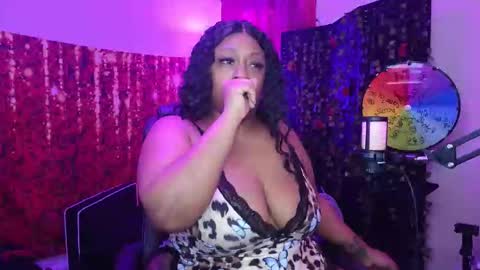Queen Cherise Roze online show from 02.05.26