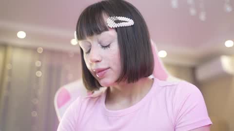 Nelly  INSTA  queenelia  online show from 12.01.25