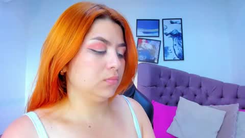 Snapshot of queengrett chatting on 10.20.25 Queen online show from 10.20.25