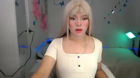 Snapshot of queenkelesey chatting on 09.30.25 kelesey online show from 09.30.25