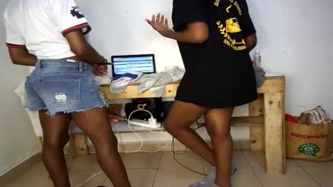 Nina online show from 03.04.26