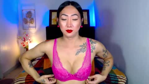 Snapshot of queenmistressts chatting on 02.11.25 QUEEN online show from 02.11.25