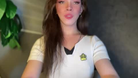 QUEEN online show from 11.30.25