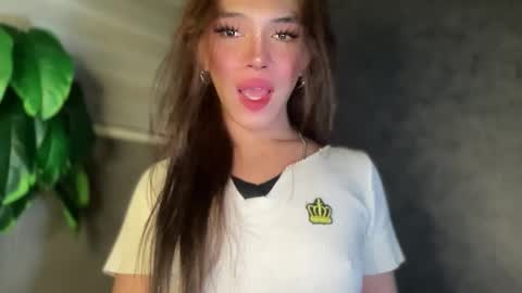 QUEEN online show from 12.01.25