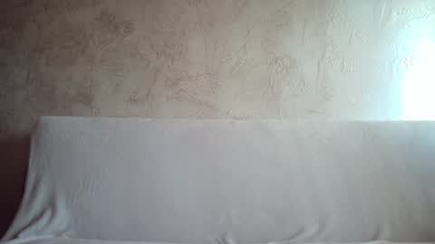 Snapshot of queenofmodels chatting on 02.01.25 QueenOfModels online show from 02.01.25