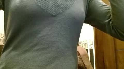 Snapshot of queenoftenderness chatting on 02.27.26 queenoftenderness online show from 02.27.26