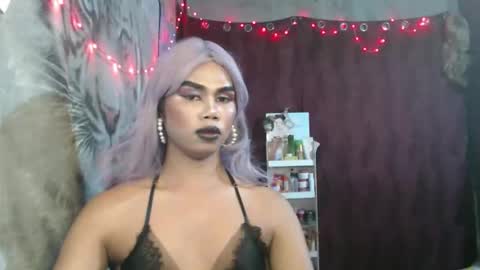 queenpinayebony_xx online show from 04.18.26