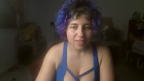 Snapshot of queenrainstar chatting on 11.02.25 QueenRainStar online show from 11.02.25