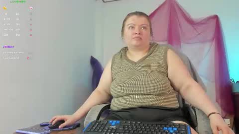 Snapshot of queensami7 chatting on 06.29.26 Samantha online show from 06.29.26