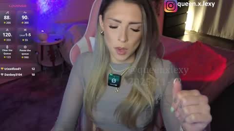 Snapshot of queenx_lexy chatting on 11.12.25 queenx_lexy online show from 11.12.25