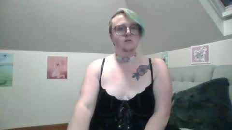 queerlyjaz online show from 11.23.25