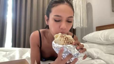 quelc538 online show from 04.12.26