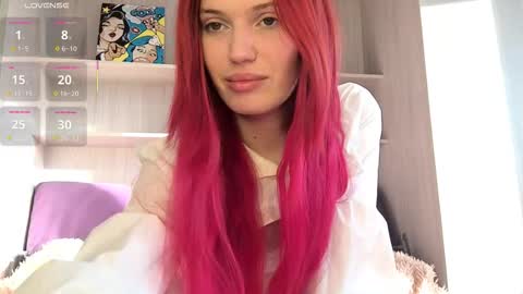 Snapshot of quennaedger chatting on 10.15.25 Fiona online show from 10.15.25