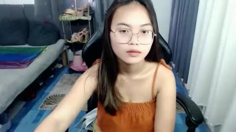 Snapshot of quinne_miles chatting on 09.15.25 Quinne online show from 09.15.25