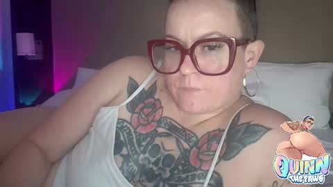 Snapshot of quinnofspades chatting on 11.11.25 quinnofspades online show from 11.11.25