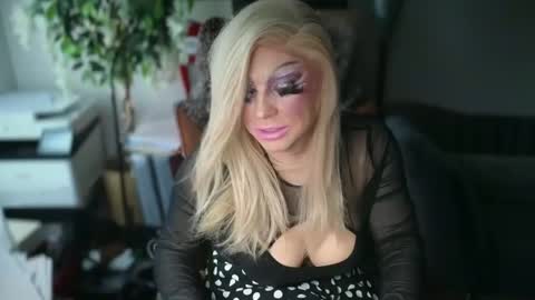 ViVaLuvLicious online show from 12.02.25