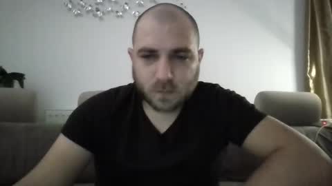 Snapshot of r0bila chatting on 03.12.25 R0bila online show from 03.12.25