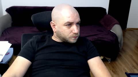 R0bila online show from 12.13.25