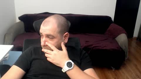 R0bila online show from 12.21.25