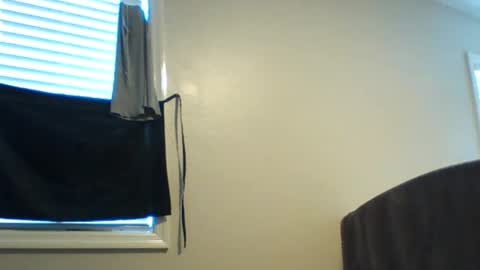 Snapshot of r8drfn89 chatting on 02.24.25 Chocol8t online show from 02.24.25