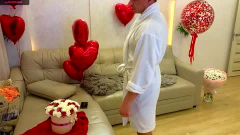 Jess  John online show from 02.05.25