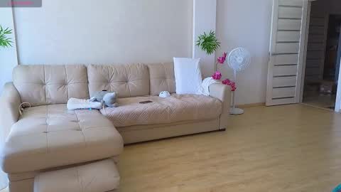 Jess  John online show from 09.11.25