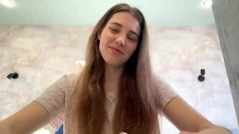 Snapshot of rachaelsalazan chatting on 12.16.25 Rachael online show from 12.16.25