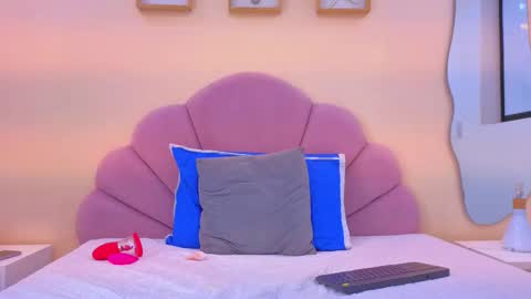 Snapshot of rachel_donnelly chatting on 02.18.26 Rachel Donnelly online show from 02.18.26