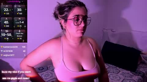 Snapshot of rachel_fo chatting on 01.22.25 Rachel Foss online show from 01.22.25