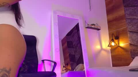Snapshot of rachel_martinez chatting on 09.18.25 RACHEL online show from 09.18.25