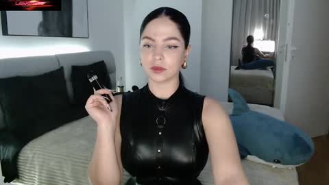 Snapshot of rachelcamp chatting on 09.24.25 Call me Miss. online show from 09.24.25