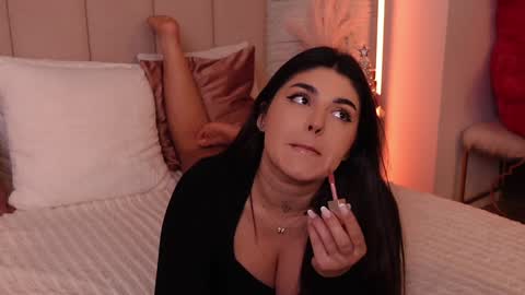 RachelSwaan online show from 12.22.24