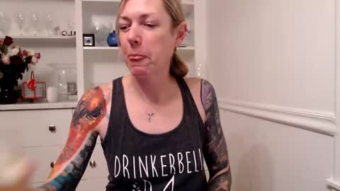 Racy Tracy online show from 01.27.25