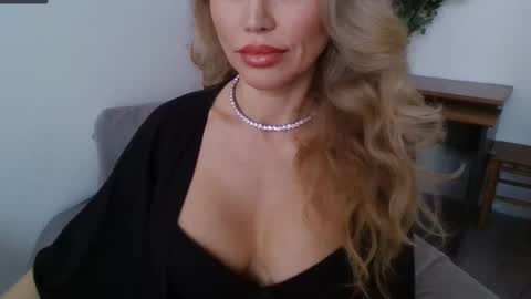 Snapshot of radmila_star chatting on 02.28.25 Radmila Star online show from 02.28.25