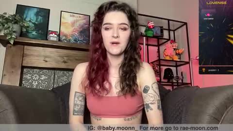 Snapshot of rae_moon chatting on 11.21.25 Rae online show from 11.21.25