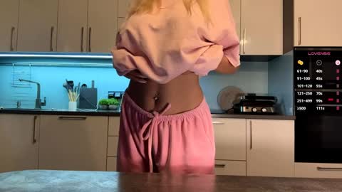 Mila online show from 04.11.26