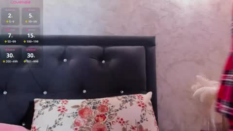 raelledarkstar online show from 04.16.26