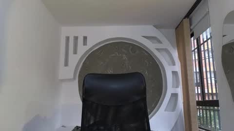 R A F A E L online show from 11.04.25