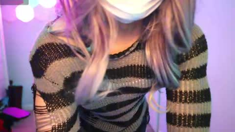 Snapshot of ragehard69 chatting on 02.15.25 keikodances online show from 02.15.25