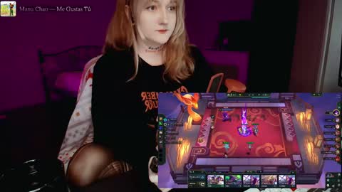 Snapshot of raiingurl chatting on 05.18.26 Kate online show from 05.18.26