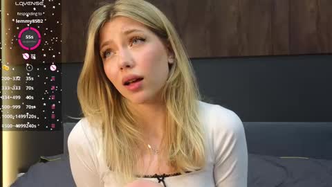 Lisa online show from 02.20.25