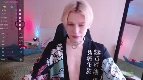 Snapshot of rainbow__salt chatting on 03.12.25 Mike online show from 03.12.25
