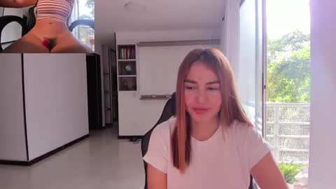 Jennyindependent model . online show from 11.14.25