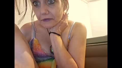 Snapshot of rainbowbrooke79 chatting on 11.18.25 rainbowbrooke79 online show from 11.18.25