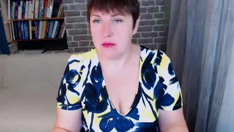 Snapshot of rainbowladyy chatting on 09.23.25 rainbowladyy online show from 09.23.25