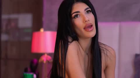 Raisa online show from 11.22.25