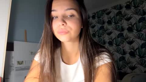 ShyBerry online show from 10.25.25