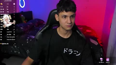  A independent Model  online show from 11.10.25